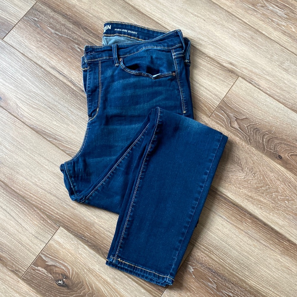 Stretchy skinny jeans!